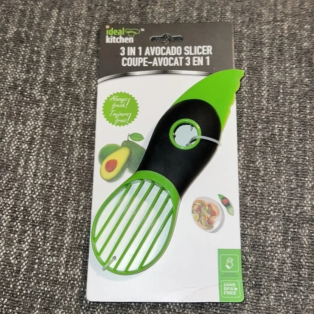 NWT 3-in-1 Green Avocado Slicer